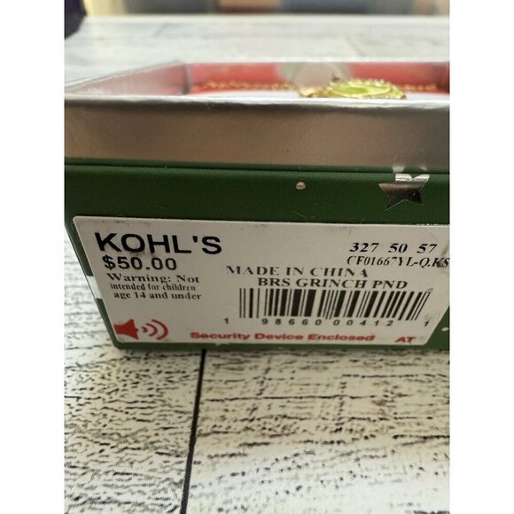 Grinch Gold Flash Plated Charm Necklace Feeling Grinchy Dr. Seuss New With Box - Picture 3 of 5